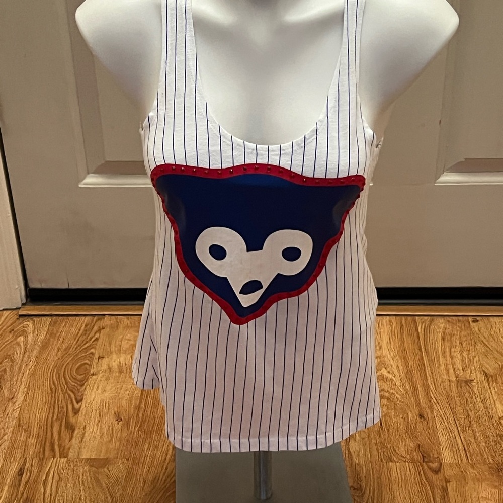 Cubs Logo VS PINK Tank